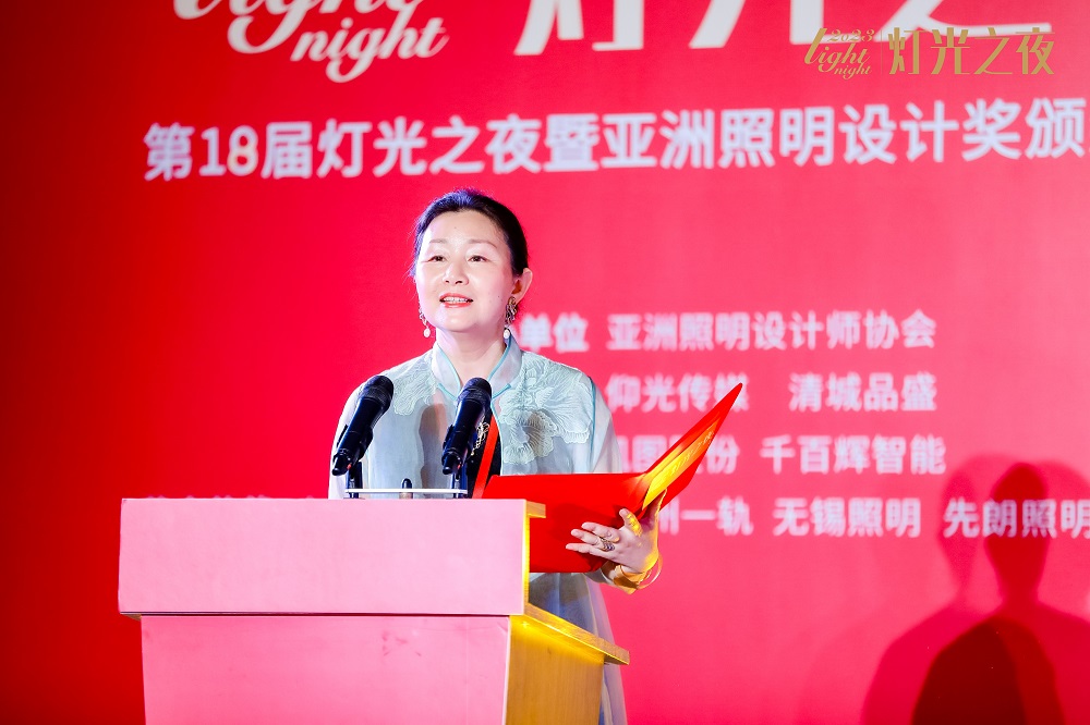 3.严老师.jpg
