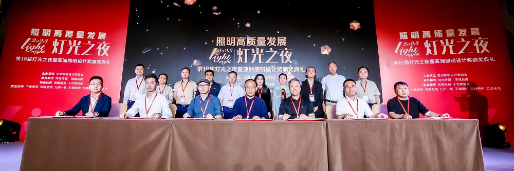 5.签约.jpg