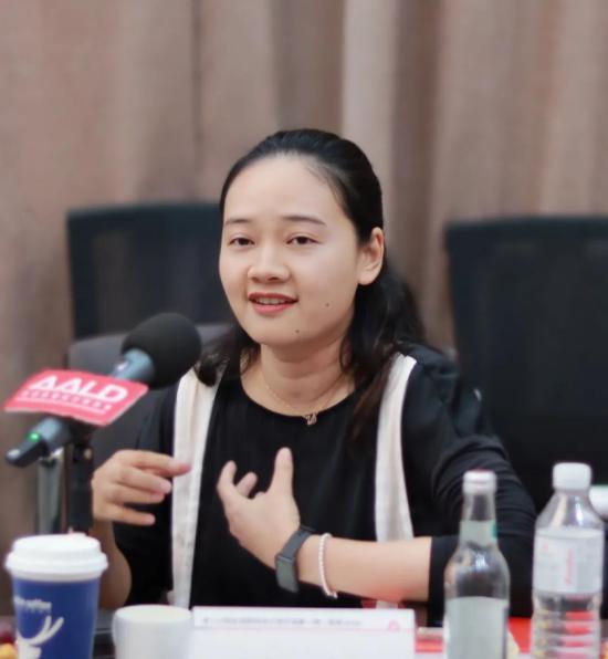 张婷.jpg