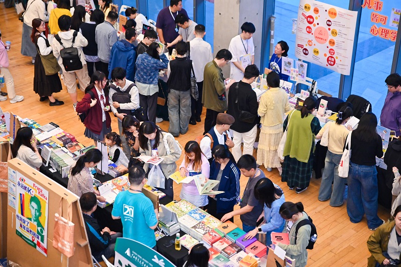 人流全景.jpg