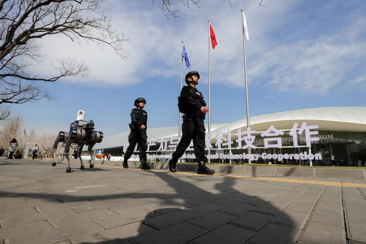 1768902093695872.jpg 图片1.jpg